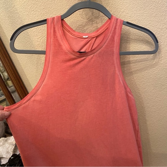 LULULEMON Women Peach Keyhole Open Back Athletic Tank Top Size 4-6 - Picture 2 of 5
